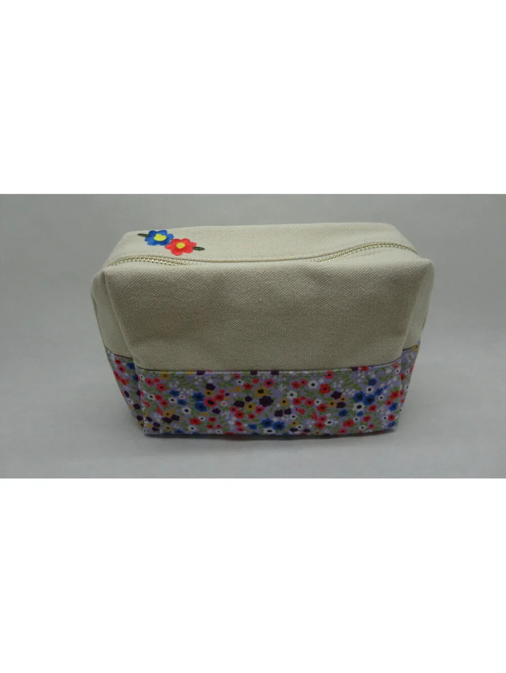 Bienali Small Canvas Cosmetic makeup Pouch Storage Bag Daisy Floral NEW